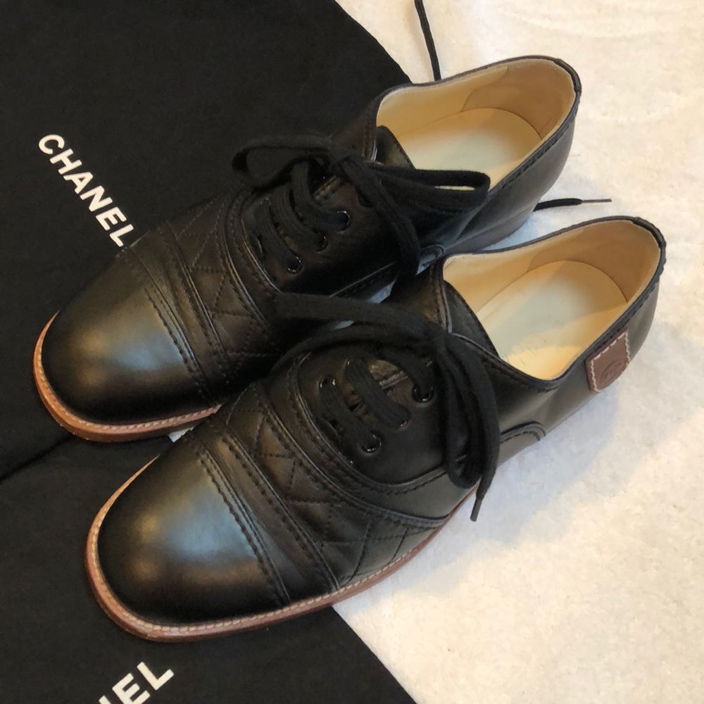 CHANEL shoe